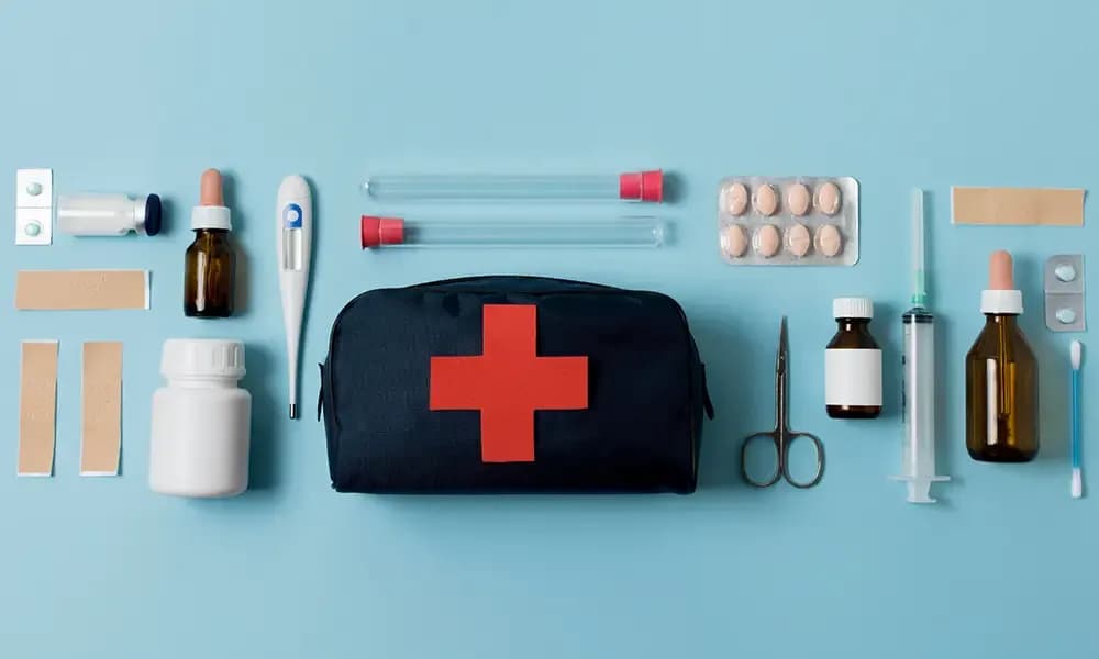 Czy w apteczce może być woda utleniona? Sprawdź, co musisz wiedzieć